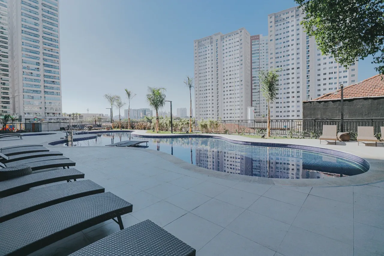 Piscina descoberta do empreendimento Side Barra Funda, em Barra Funda